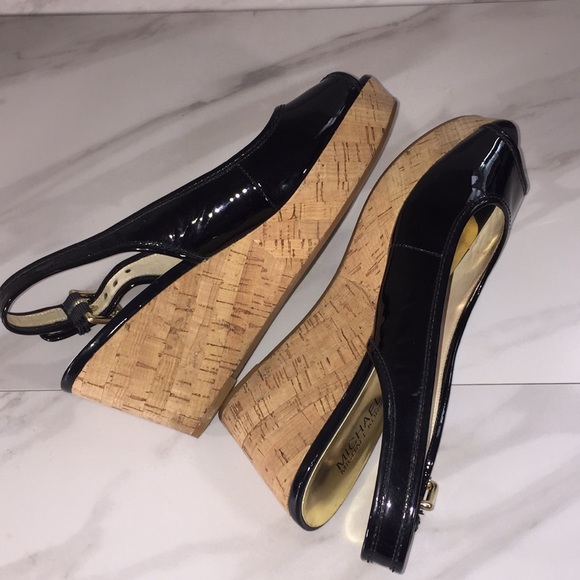MICHAEL KORS Black Patent Leather wedge 7 1/2 M - Picture 8 of 8